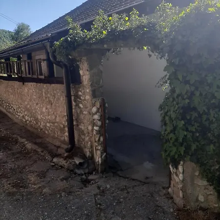 Apartmán Hasan's - House - Vikendica - Kuca Za Odmor - *